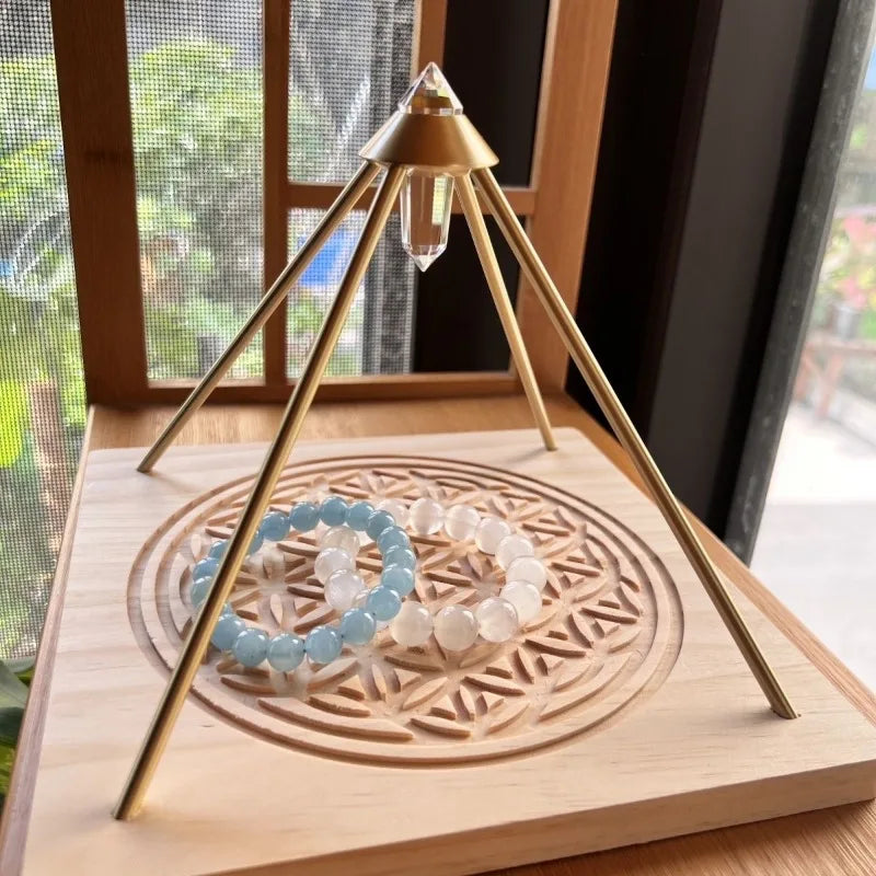 Kupfer Pyramide — Kupfer-Klangpyramide mit Vogel-Kristall